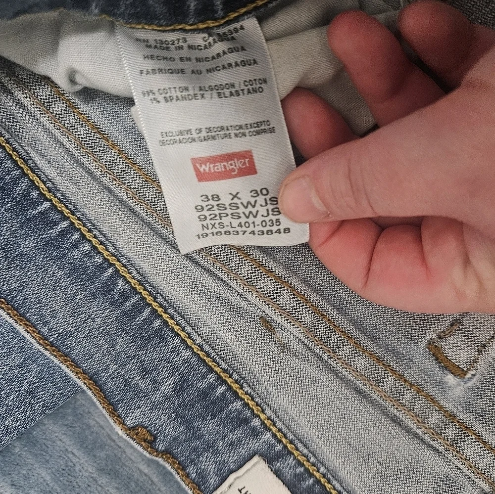 Mens Wrangler Slim Straight Blue Jeans!
